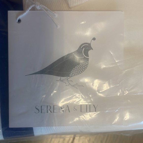 Serena and Lily beach Stripe Sheet Set - New With Tags - Picture 2 of 3